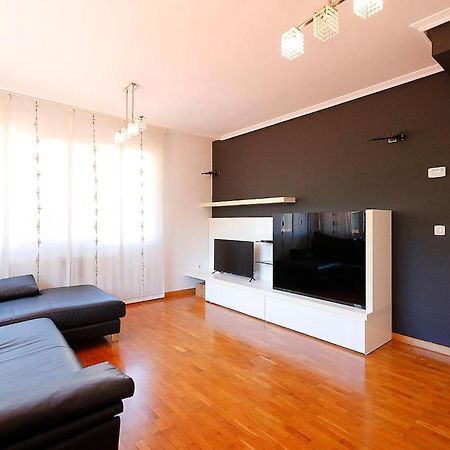 Apartamento Junto A Aizkorri Zegama Exteriör bild