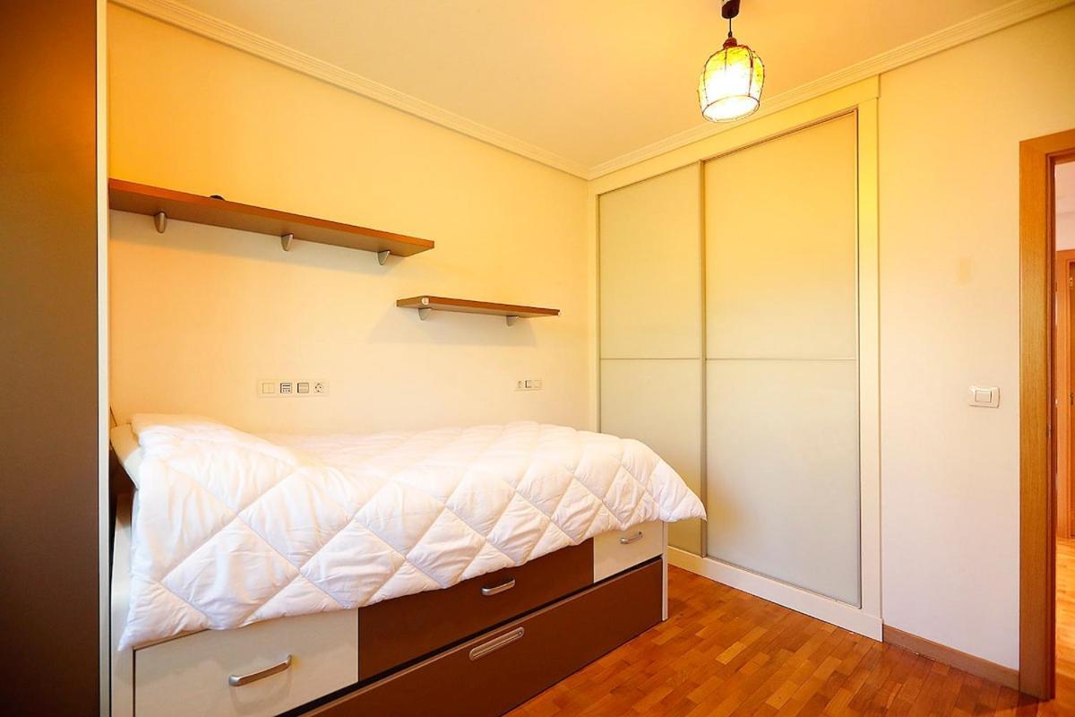 Apartamento Junto A Aizkorri Zegama Exteriör bild